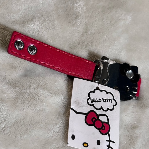 Hello Kitty 2012 NWT Pink Leather Silver Tone Bracelet 7.5 - Picture 4 of 8